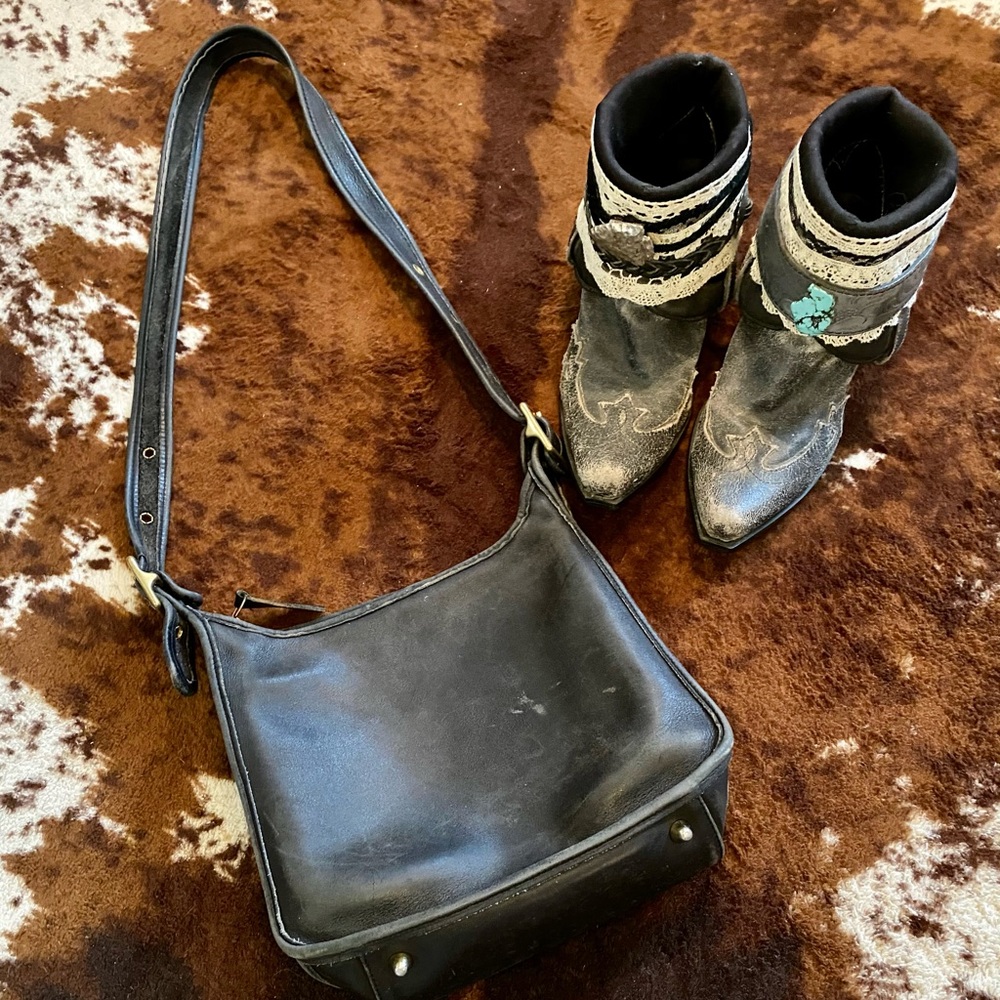 Vintage coach crossbody